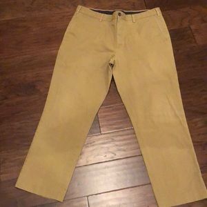 Men’s khaki pant